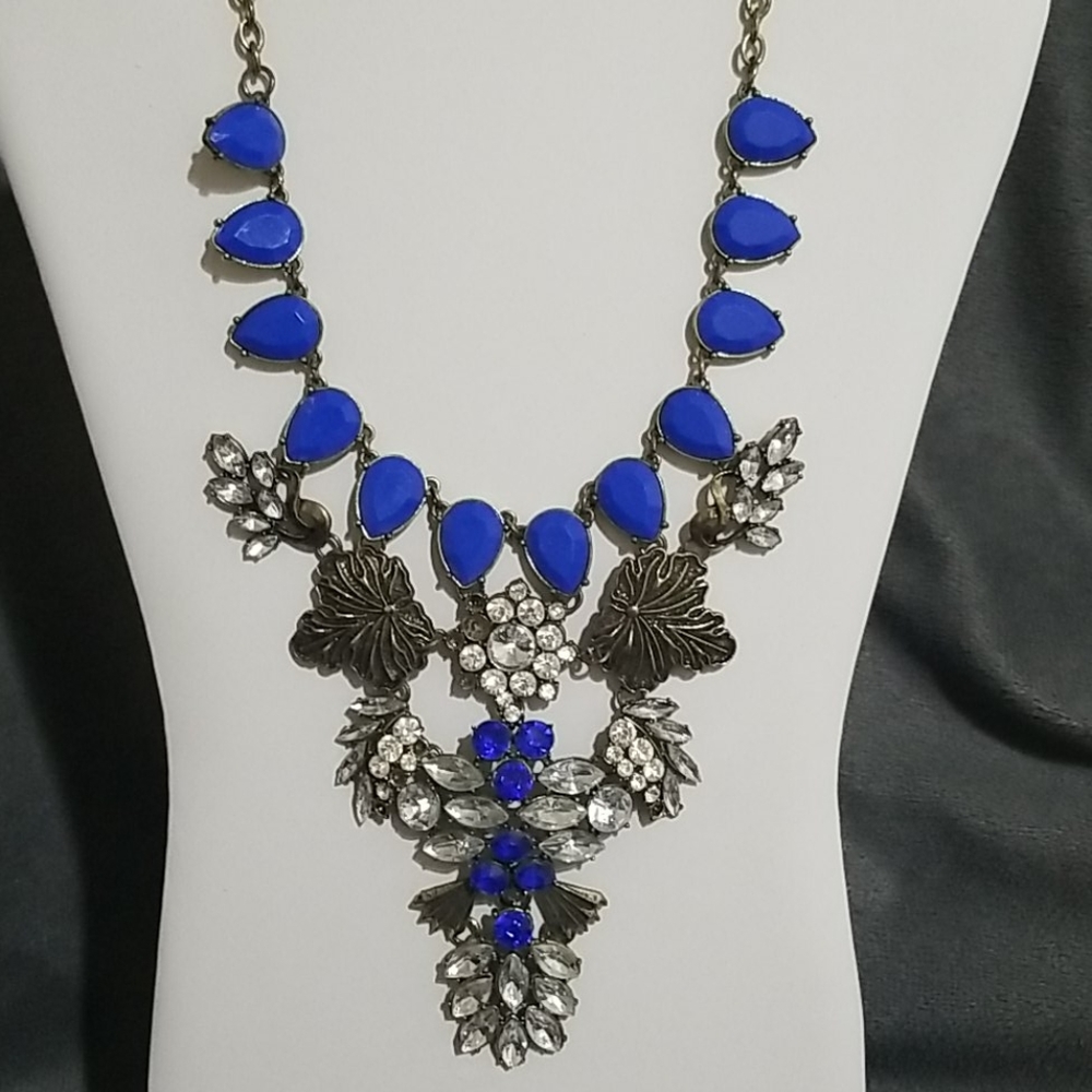 Dramatic Blue Bib Necklace